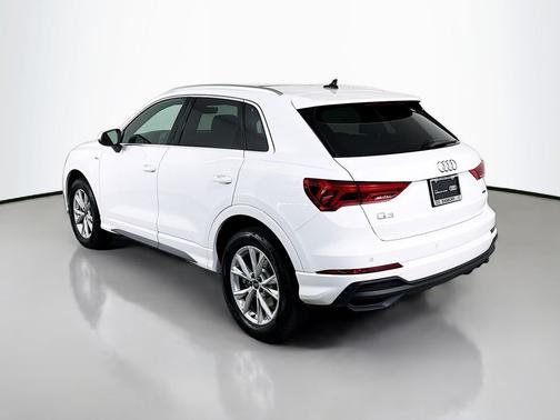 2025 Audi Q3 Premium 45 TFSI S line quattro Tiptronic