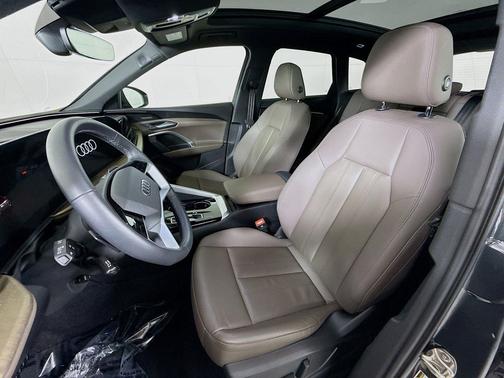 Tambora Gray Metallic 2025 Audi Q5 Premium Plus TFSI quattro S tronic