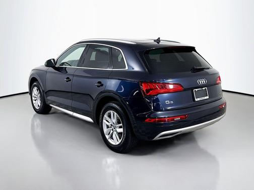 Moonlight Blue Metallic 2020 Audi Q5 45 Premium