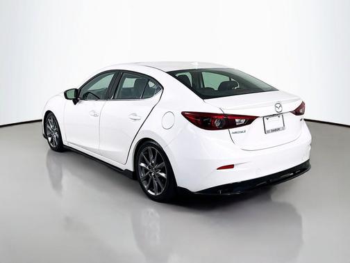 Snowflake White Pearl Mica 2018 Mazda Mazda3 Grand Touring