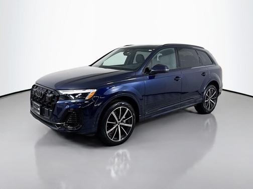 2025 Audi Q7 45 Premium Plus