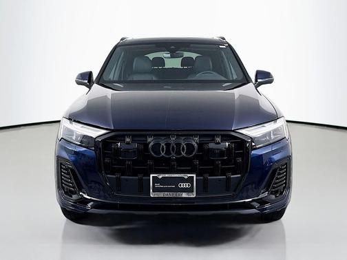 2025 Audi Q7 45 Premium Plus