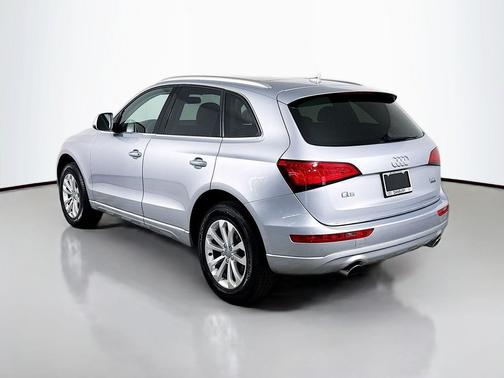 Florett Silver Metallic 2016 Audi Q5 2.0T Premium