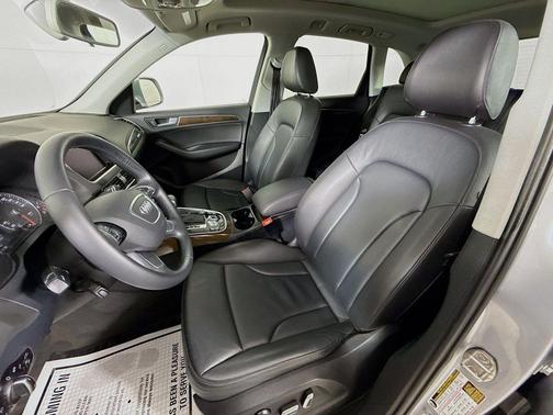 Florett Silver Metallic 2016 Audi Q5 2.0T Premium