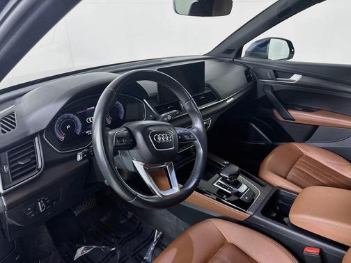 Navarra Blue Metallic 2022 Audi Q5 45 S line Premium Plus