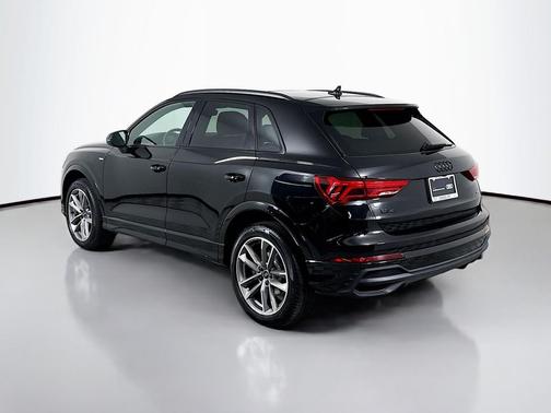 2023 Audi Q3 45 S line Premium Plus