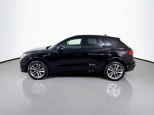 2023 Audi Q3 45 S line Premium Plus