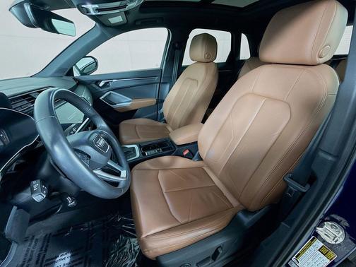 Navarra Blue Metallic 2024 Audi Q3 Premium 45 TFSI S line quattro Tiptronic