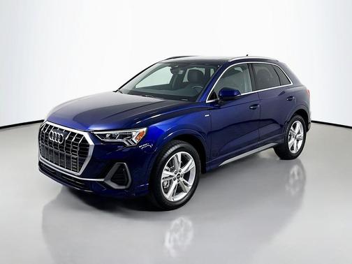 2024 Audi Q3 Premium 45 TFSI S line quattro Tiptronic