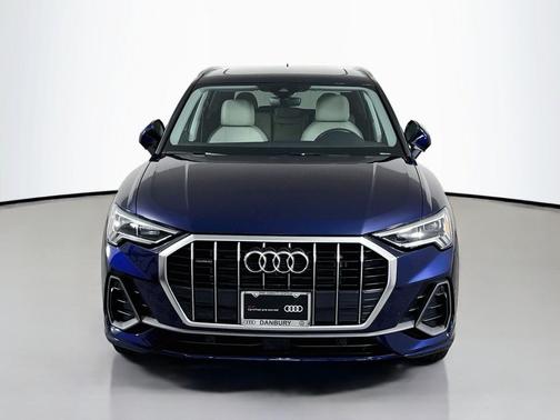 Navarra Blue Metallic 2023 Audi Q3 45 S line Premium Plus