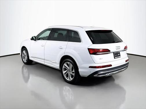 2023 Audi Q7 Premium Plus 55 TFSI quattro Tiptronic