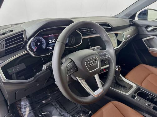 2025 Audi Q3 45 S line Premium Plus
