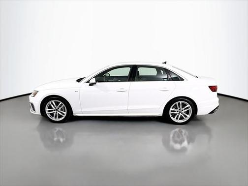 2022 Audi A4 Premium Plus 45 TFSI S line quattro S tronic