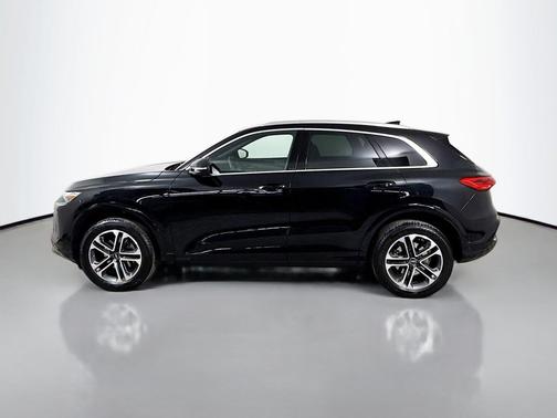 2025 Audi Q5 Premium TFSI quattro S tronic