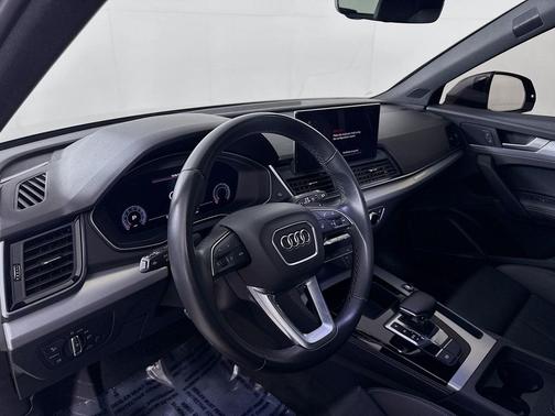 2023 Audi Q5 45 S line Premium Plus