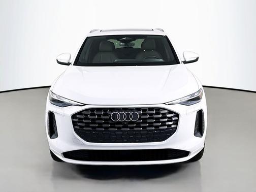 Arkona White 2025 Audi Q5 Premium TFSI quattro S tronic