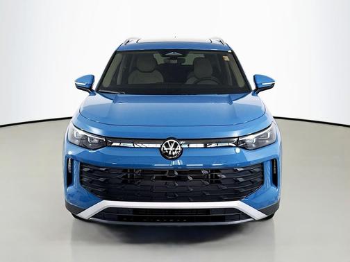 2025 Volkswagen Tiguan 2.0T SE 4MOTION