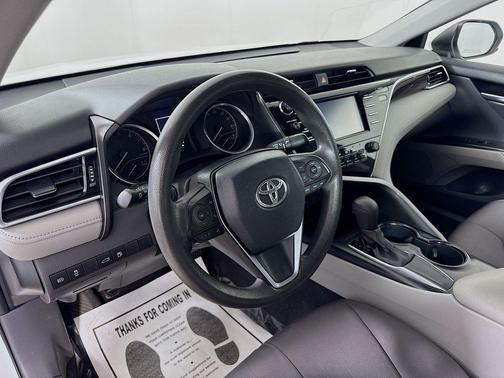 Super White 2018 Toyota Camry LE
