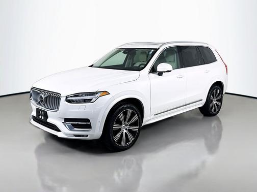 Crystal White Metallic 2023 Volvo XC90 B6 Ultimate 7-Seater