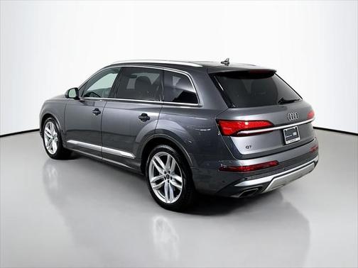 2025 Audi Q7 Premium Plus 55 TFSI quattro Tiptronic