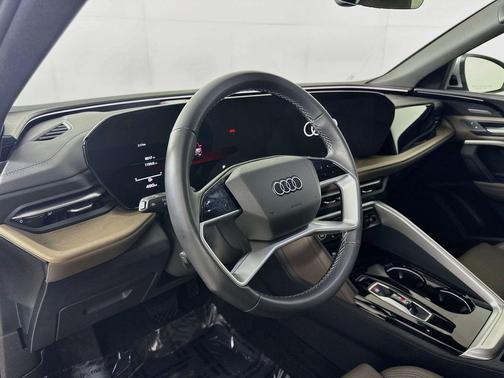 Silver Metallic 2025 Audi Q5 Premium Plus TFSI quattro S tronic