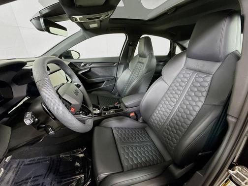 2025 Audi RS 3 TFSI quattro S tronic