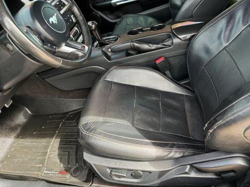 2015 Ford Mustang EcoBoost Premium