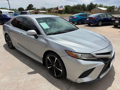 Silver 2018 Toyota Camry XSE