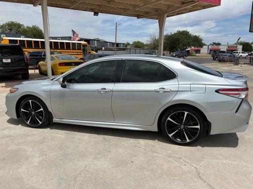 Silver 2018 Toyota Camry XSE
