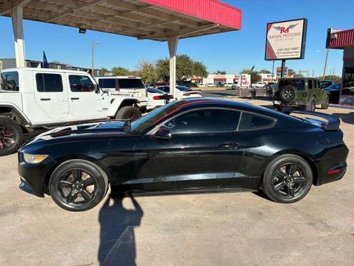 2017 Ford Mustang V6