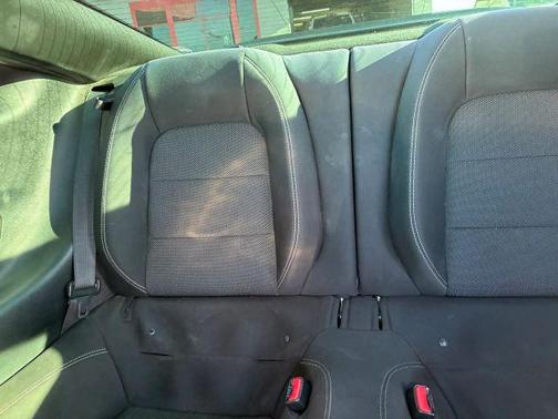 2017 Ford Mustang V6