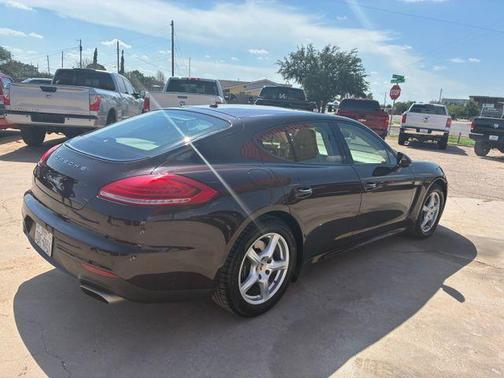 2014 Porsche Panamera 4