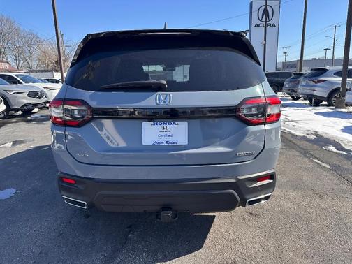 2024 Honda Pilot Touring