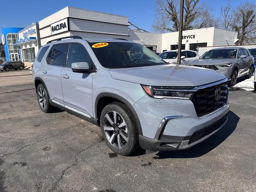 2024 Honda Pilot Touring