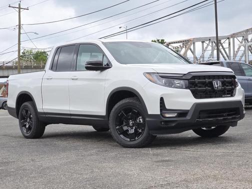 Platinum White Pearl 2026 Honda Ridgeline Black Edition