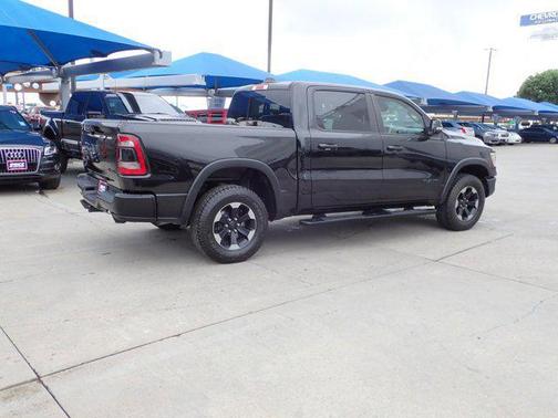Diamond Black Crystal Pearlcoat 2020 RAM 1500 Rebel