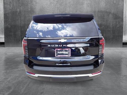 2025 Chevrolet Suburban LS