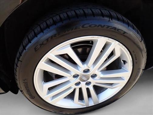 2018 Audi Q5 2.0T Premium Plus