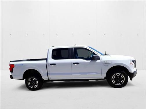 2022 Ford F-150 Lightning Pro