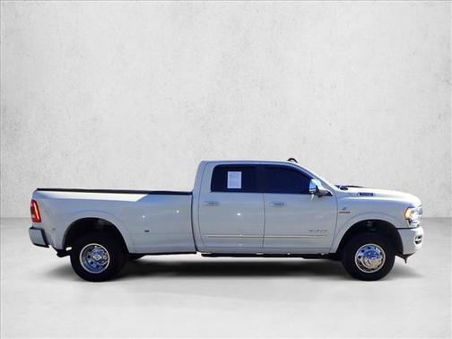 2022 RAM 3500 Limited Crew Cab 4x4 8' Box