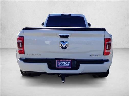 2022 RAM 3500 Limited Crew Cab 4x4 8' Box