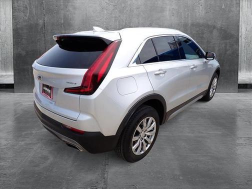 2022 Cadillac XT4 Premium Luxury