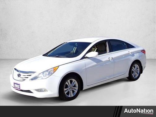 2013 Hyundai SONATA GLS