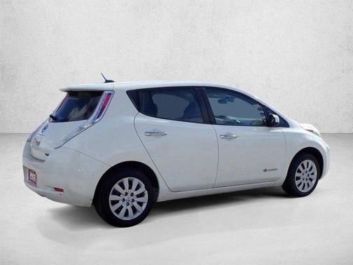 Glacier White 2017 Nissan Leaf S