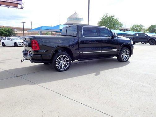 Diamond Black Crystal Pearlcoat 2025 RAM 1500 ST