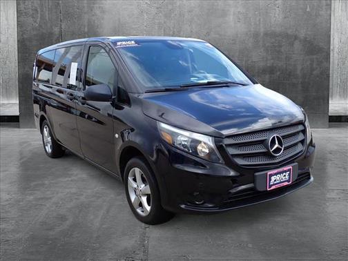 2017 Mercedes-Benz Metris Base