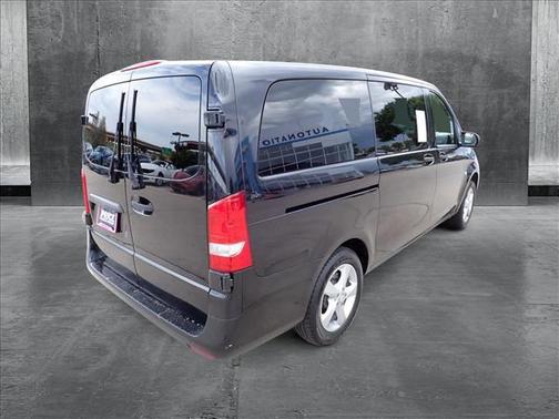 2017 Mercedes-Benz Metris Base