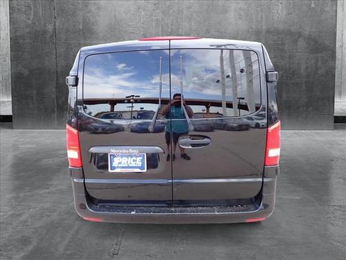 2017 Mercedes-Benz Metris Base