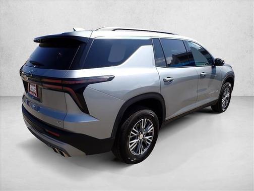 Sterling Gray Metallic 2024 Chevrolet Traverse LT