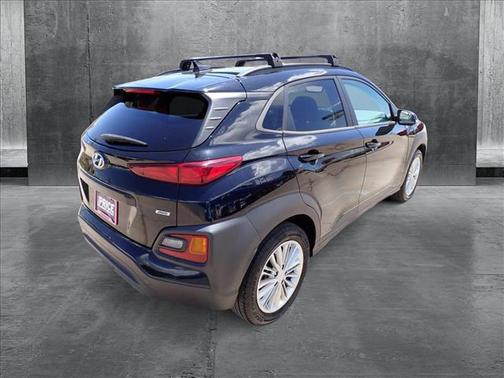 2021 Hyundai KONA SEL Plus